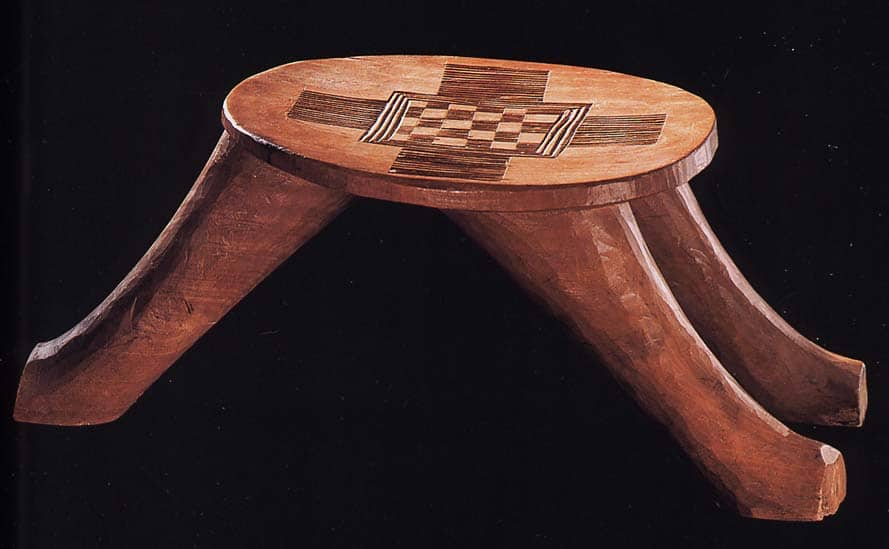 Tabouret Kataké (Katakle) à trois pieds