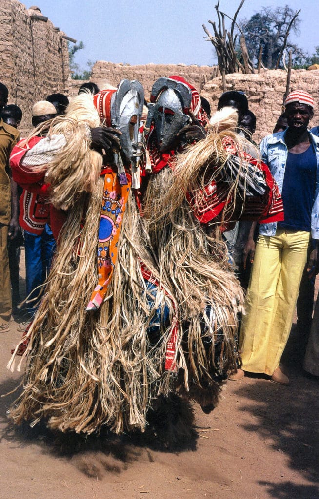 Masques saga digi enlacés dansant (Bobo – Burkina Faso)