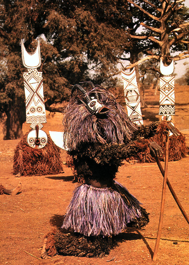 Danse des masques Doyo (Bwa – Burkina Faso)