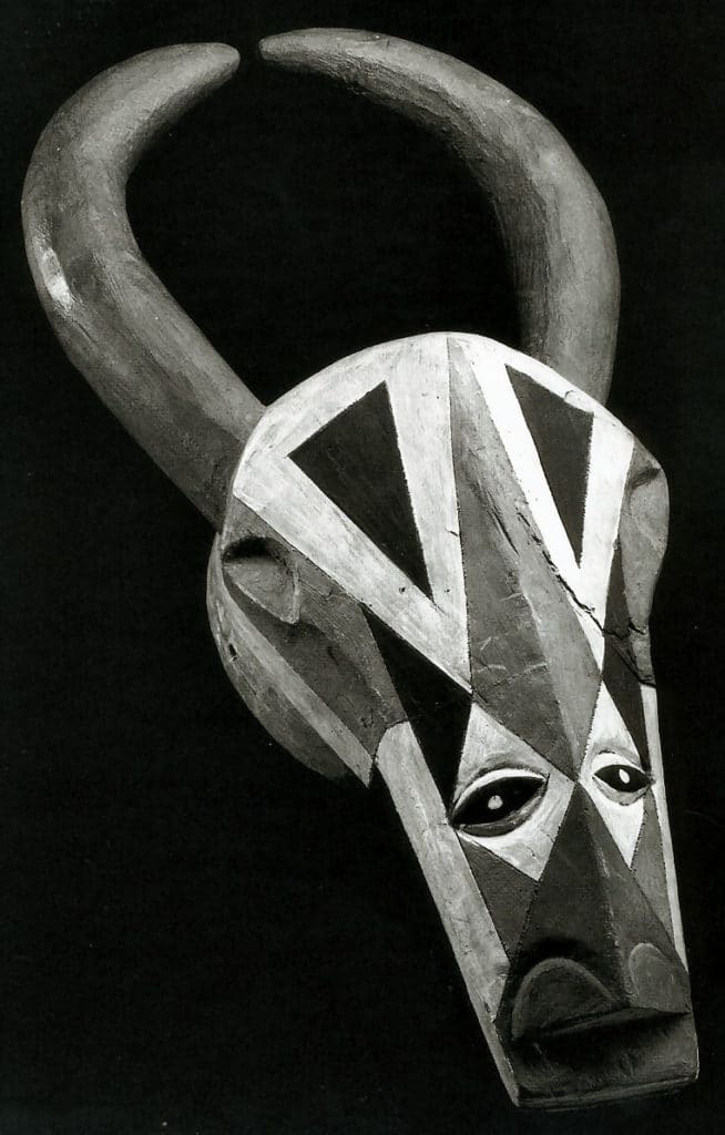 Masque de danse, Tête de buffle, Douala