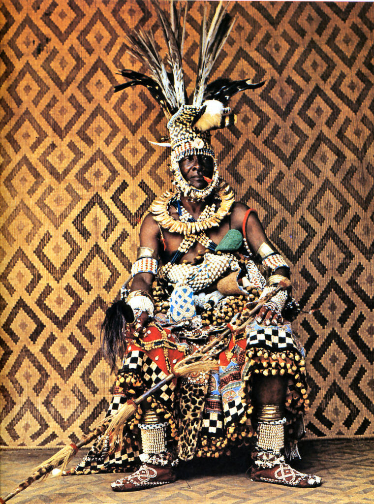 Costume de régent (Kuba – Angola)