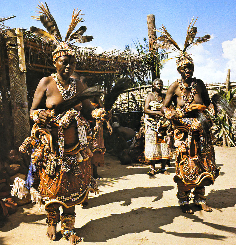 Costumes de princesses (Kuba – Angola)