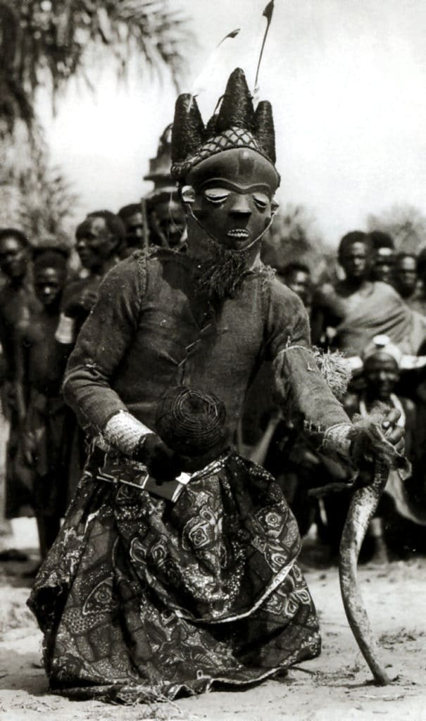 Masque de devin (nganga ngombo) (Pendé – RDC)