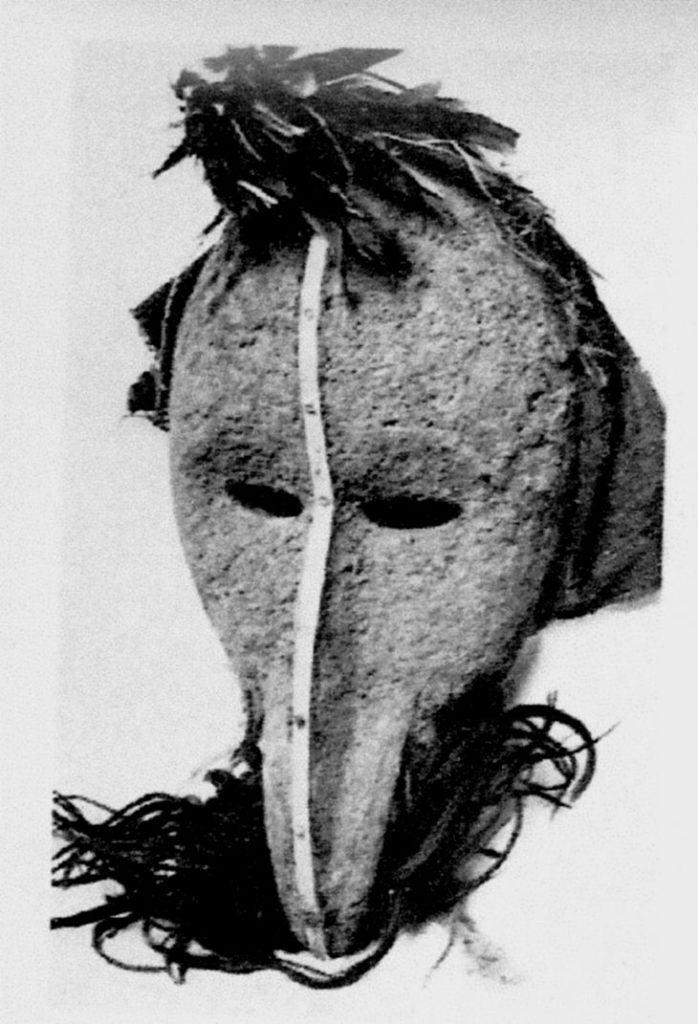 Masque à bec d’oiseau de « Gardien du feu » à visage mâle- Le « roi des oiseaux » ou le « Chef insensé »