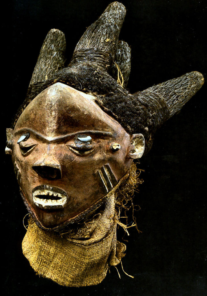 Masque Pumbu (Pendé – RDC)