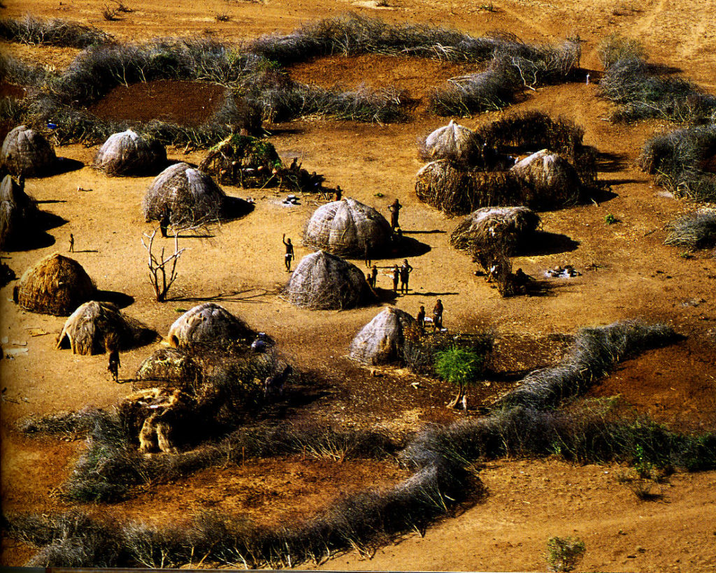 Village des Nyangatom en Ethiopie