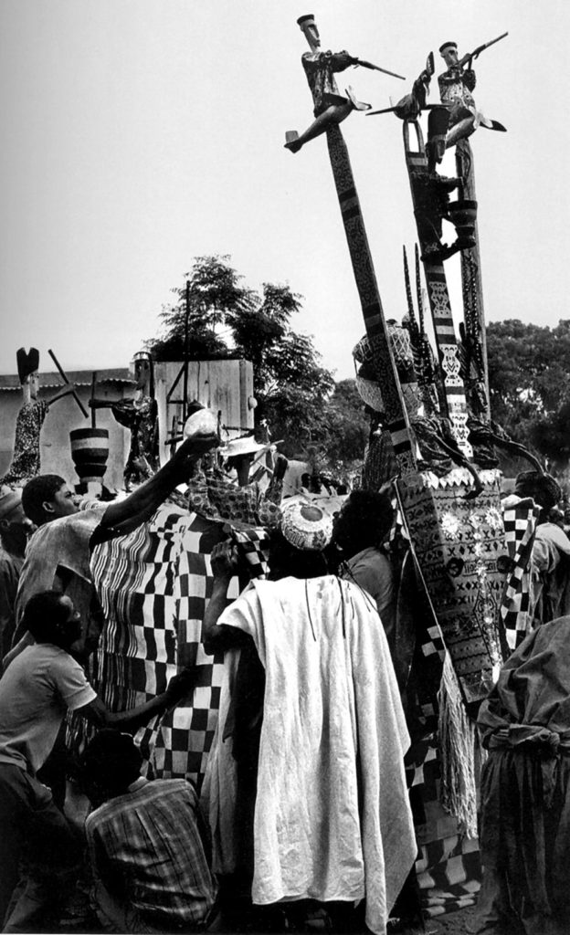 Sortie des Sogow, masque sigi dankele ( buffle solitaire) (Bamana – Mali)