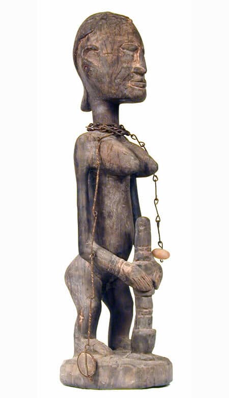 Statuette féminine