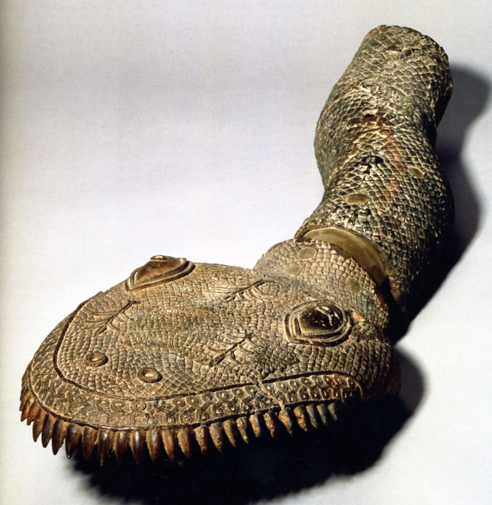 Tête de serpent avec fragment de corps, XVIIe-XVIIIe siècle