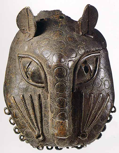 Masque pendentif à tête de léopard, XVIIIe-XIXe siècle