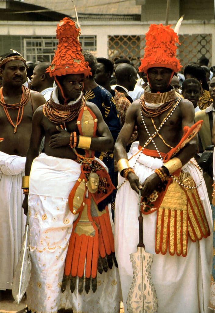 Deux chefs de ville durant le festival d’Igue  (Bénin – Nigéria)