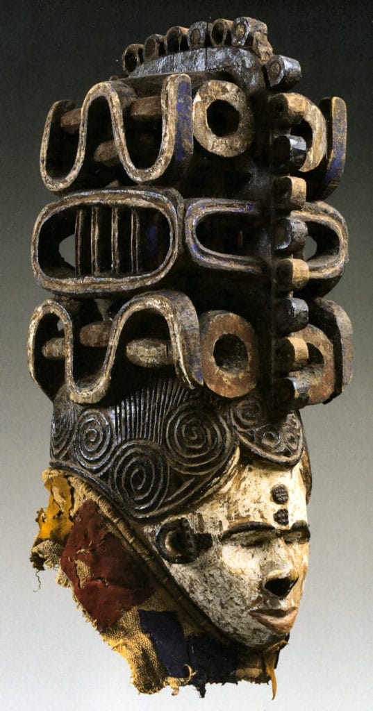 Masque Agbogho mmuo. Ibo; Nigeria.