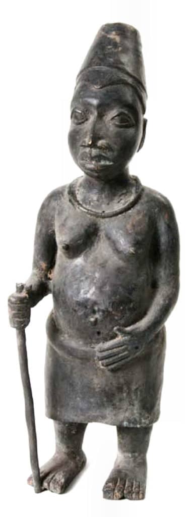 Figur mit Stab. Vermutlich Tada-Stil/ Nigeria. Um 1800.