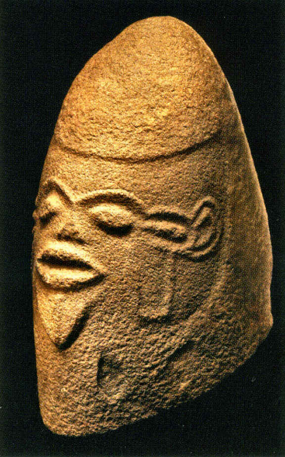 Monolithe sculpté