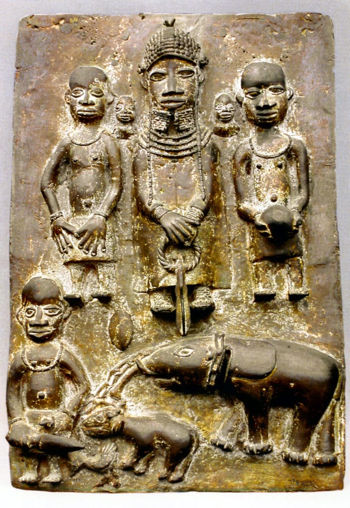 Plaque : l’Oba Akenzua II sacrifiant un éléphant  Osdaye Inneh, moitié du XXe siècle