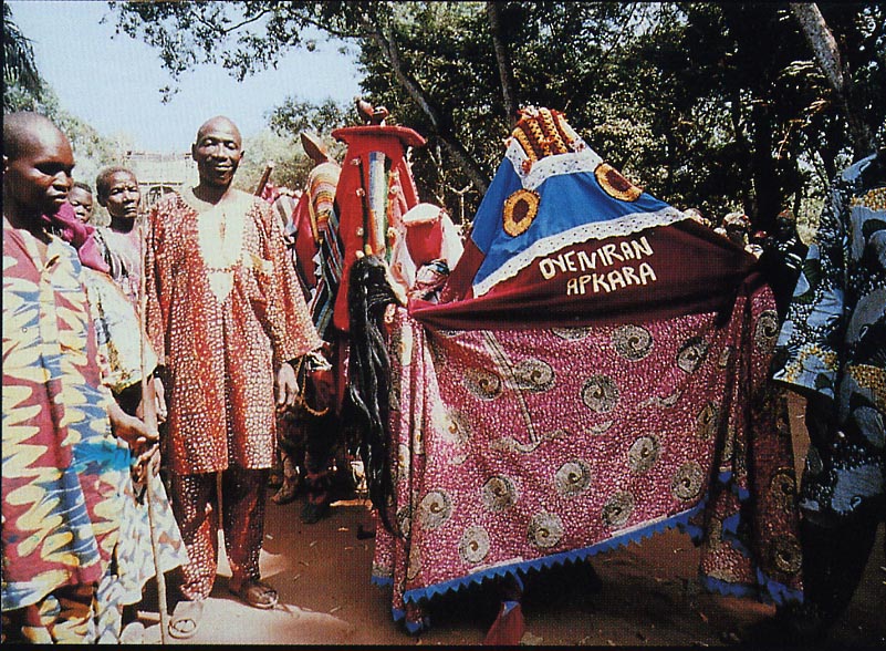 Masque gélédé (Yoruba – Nigéria)